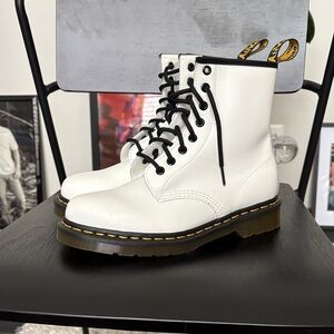 Dr.Martens white leather combat boots 38 EU